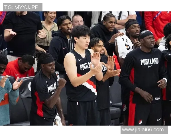 开拓者在对阵鹈鹕的比赛中成功让分获胜展现强大实力